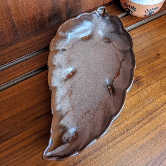 Frankoma Other - Vintage Frankoma leaf dish
